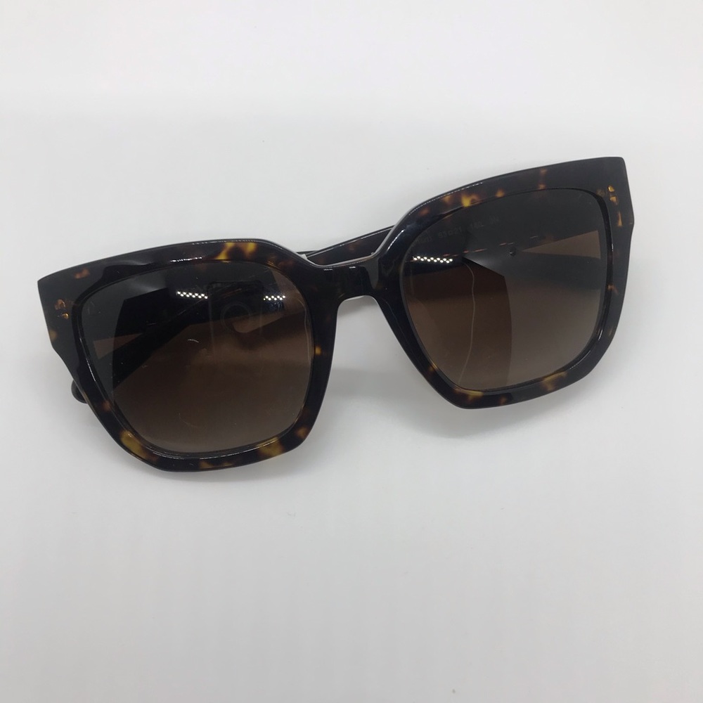 Coach - Picture 2 of 5